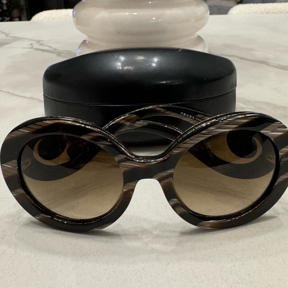 Authentic PRADA round sunglasses - VINTAGE - Picture 9 of 14